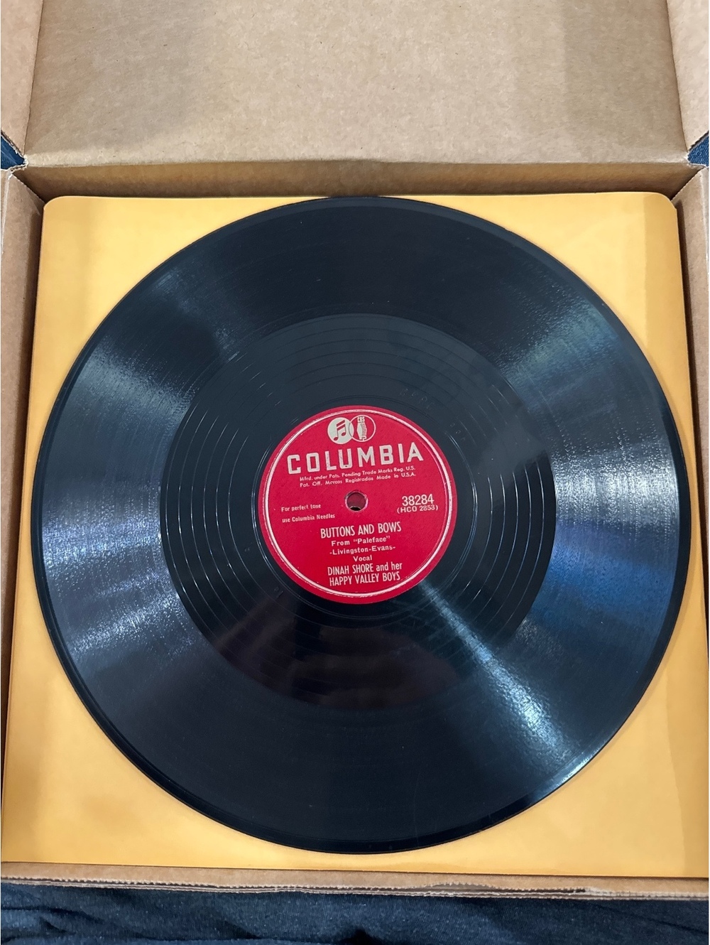 Vintage Columbia 78 RPM Vinyl Record Featuring 'Buttons and Bows' and 'Daddy-O'